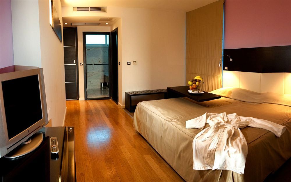 Beach Hotel Split Podstrana Exterior foto